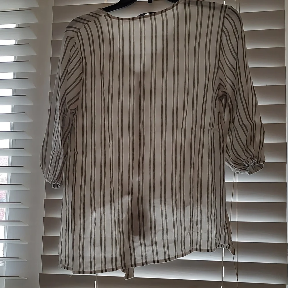BLUE RAIN  White and Green Striped button and tie top - Picture 2 of 3